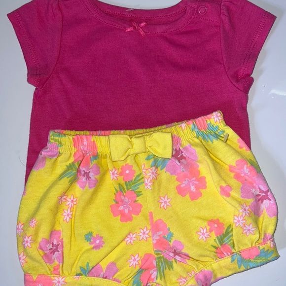 Garanimals Other - 🛍Cute Little Girls Outfit size 0-3 Months 🛍